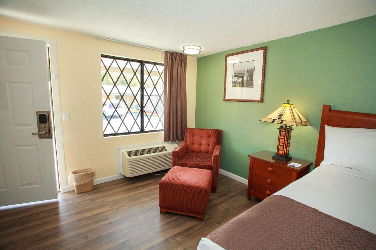 Travelodge By Wyndham Macon West Kültér fotó